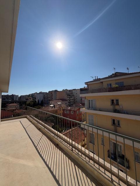appartement 2 pièces - NICE